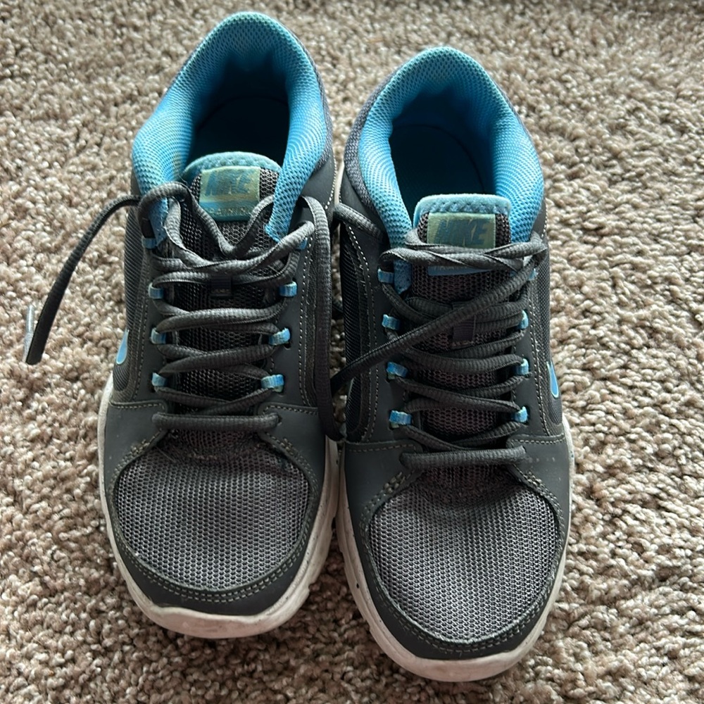 Nikes 5.5